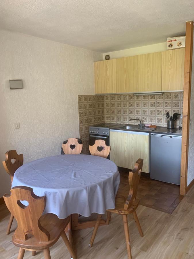 Appartement Avec Acces Piscine- Station- 4 Personnes Saint-Jean-dʼAulps المظهر الخارجي الصورة
